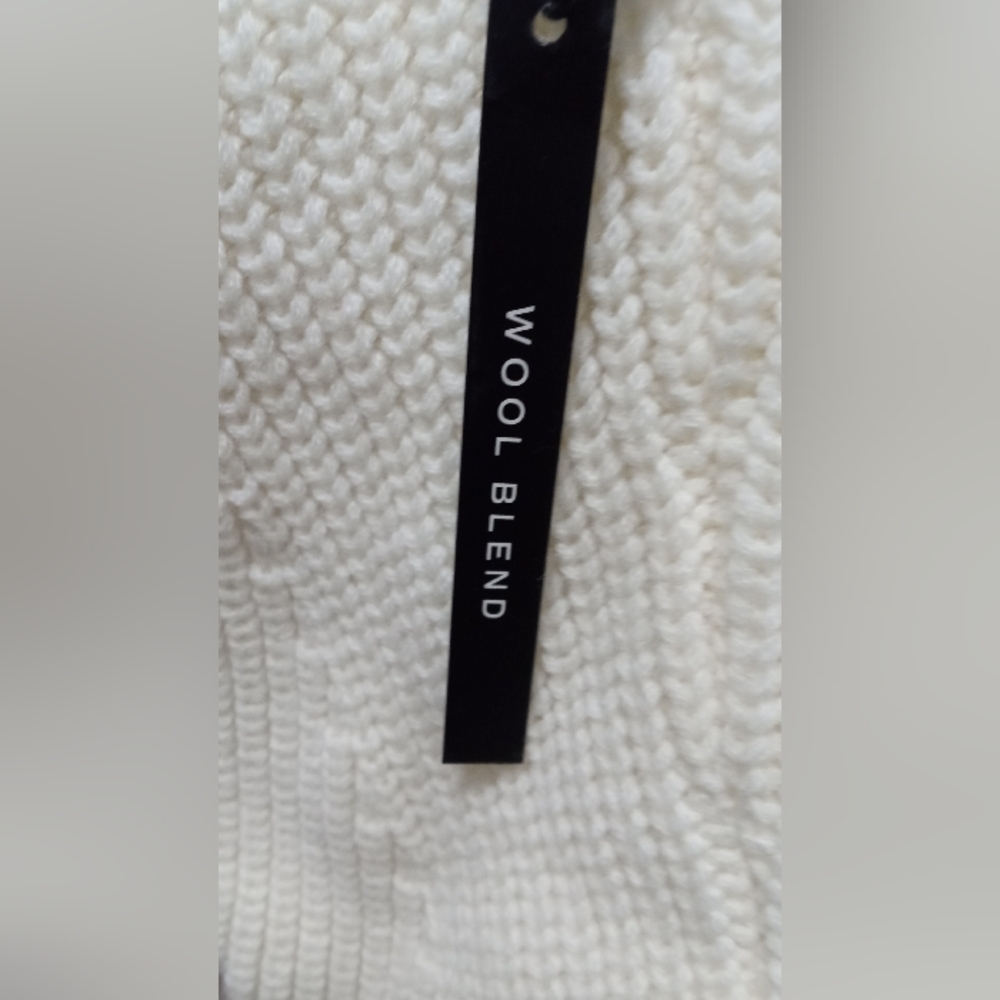 Elie Tahari Ivory Thick Wool Blend Cowl Neck Vintage Sweater - Size: L - Picture 10 of 16